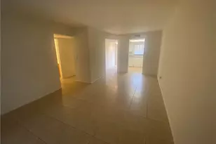 2670 Park Windsor Dr, Fort Myers, FL 33901 - Photo 6