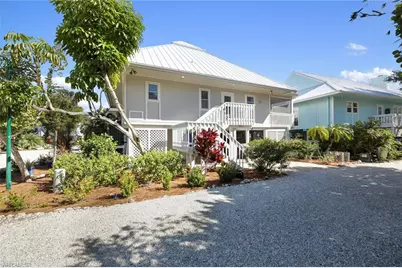 38 Sea Hibiscus Ct, Captiva, FL 33924 - Photo 2