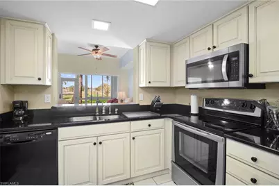 13331 Medinah Cir W #2, Fort Myers, FL 33907 - Photo 14