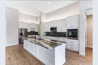 2801 SW 33rd Ter, Cape Coral, FL 33914 - Photo 6