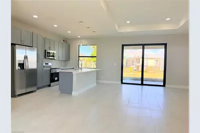 315 NW 3rd Ln, Cape Coral, FL 33993 - Photo 4