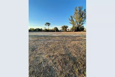 507 NE 15th St, Cape Coral, FL 33909 - Photo 6