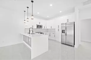 1941 NE 15th St, Cape Coral, FL 33909 - Photo 14