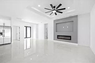 1941 NE 15th St, Cape Coral, FL 33909 - Photo 12