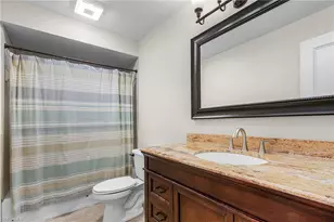 910 SE 15th St, Cape Coral, FL 33990 - Photo 8