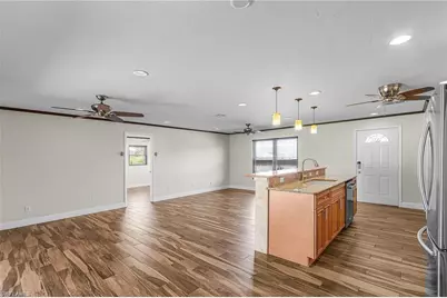 910 SE 15th St, Cape Coral, FL 33990 - Photo 14