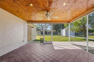 910 SE 15th St, Cape Coral, FL 33990 - Photo 20