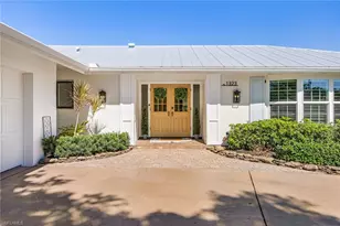 1323 Tanglewood Pkwy, Fort Myers, FL 33919 - Photo 4