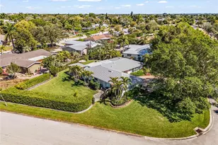 1323 Tanglewood Pkwy, Fort Myers, FL 33919 - Photo 32