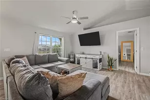 2706 SW 3rd Pl, Cape Coral, FL 33914 - Photo 4