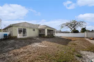 2706 SW 3rd Pl, Cape Coral, FL 33914 - Photo 26