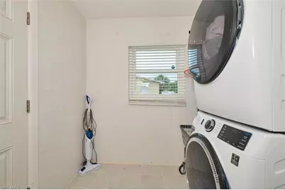 1505 Markdale St E, Lehigh Acres, FL 33936 - Photo 32