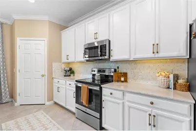 12027 Hawthorn Lake Dr #202, Fort Myers, FL 33913 - Photo 14