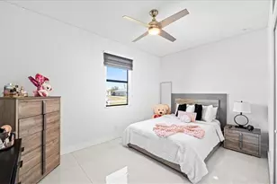 328 Tropicana Pkwy E, Cape Coral, FL 33909 - Photo 20