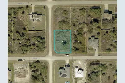 739 Cardinal St E, Lehigh Acres, FL 33974 - Photo 2