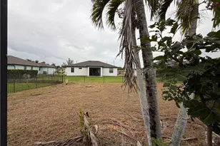 2228 SW 43rd St, Cape Coral, FL 33914 - Photo 8