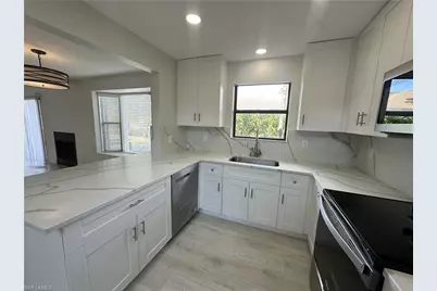 11232 San Sebastian Ln, Bonita Springs, FL 34135 - Photo 2