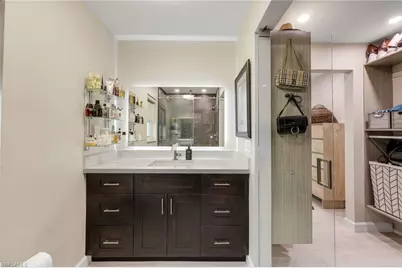 419 Pinecrest Ct, Cape Coral, FL 33904 - Photo 30