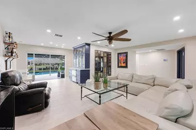 419 Pinecrest Ct, Cape Coral, FL 33904 - Photo 14