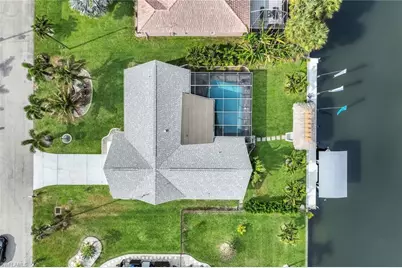 419 Pinecrest Ct, Cape Coral, FL 33904 - Photo 48