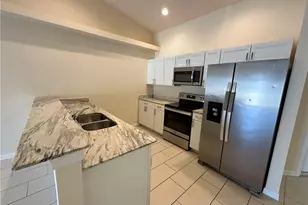 4521 SW 9th Ave, Cape Coral, FL 33914 - Photo 4