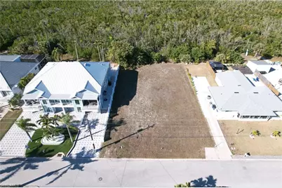 12110 Siesta Dr, Fort Myers Beach, FL 33931 - Photo 14