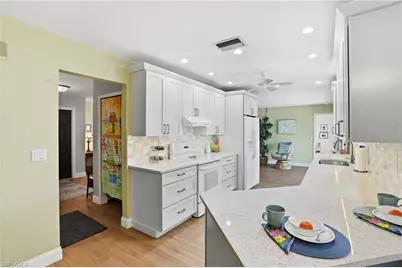 1130 SE 36th St, Cape Coral, FL 33904 - Photo 8