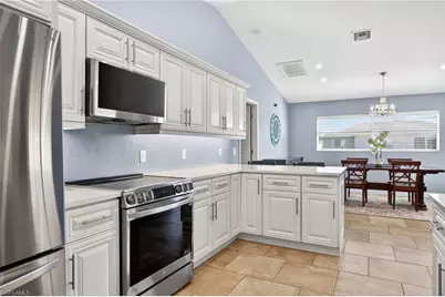 510 SW 26th Ter, Cape Coral, FL 33914 - Photo 2