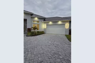 239 20th Ave NE, Naples, FL 34120 - Photo 2