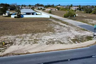 1910 Andalusia Blvd, Cape Coral, FL 33909 - Photo 4