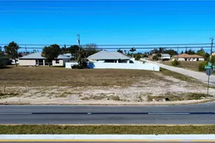 1910 Andalusia Blvd, Cape Coral, FL 33909 - Photo 2