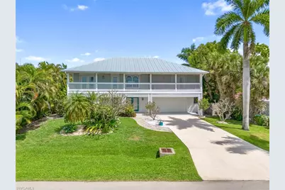 647 Coral Dr, Cape Coral, FL 33904 - Photo 1