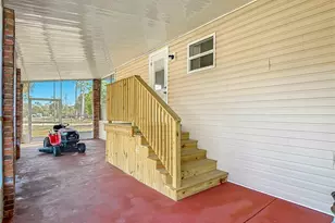 2425 Case Ln, North Fort Myers, FL 33917 - Photo 4