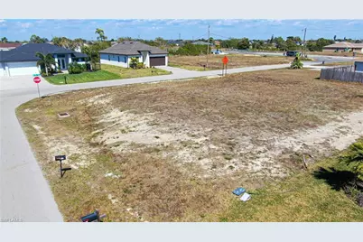 1117 NE 7th Pl, Cape Coral, FL 33909 - Photo 12