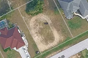 1107 NE 39th St, Cape Coral, FL 33909 - Photo 1