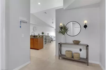 702/704 SE 6th Ter, Cape Coral, FL 33990 - Photo 18