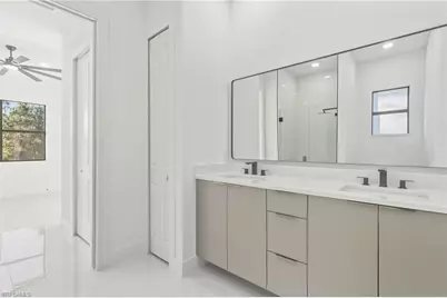 566 Eisenhower Blvd, Lehigh Acres, FL 33974 - Photo 24