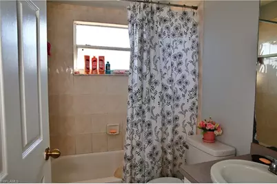 1809/1811 SW Santa Barbara Pl, Cape Coral, FL 33991 - Photo 12