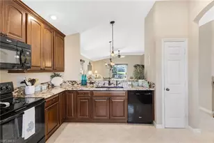 9679 Gladiolus Preserve Cir, Fort Myers, FL 33908 - Photo 4