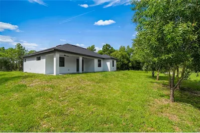 413 Hedgewood St, Lehigh Acres, FL 33974 - Photo 32