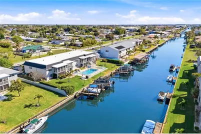 1006 SE 46th St #2C, Cape Coral, FL 33904 - Photo 4