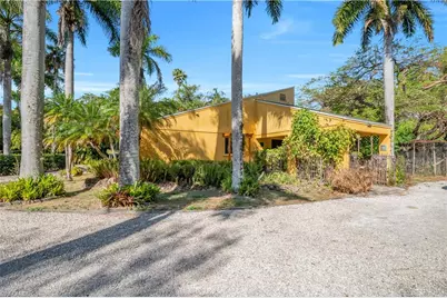 184 W Mariana Ave, North Fort Myers, FL 33903 - Photo 12