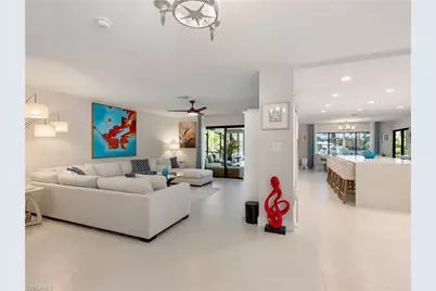 7337 Lake Dr, Fort Myers, FL 33908 - Photo 10