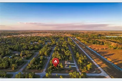 8056 Rolling Cir, Labelle, FL 33935 - Photo 2