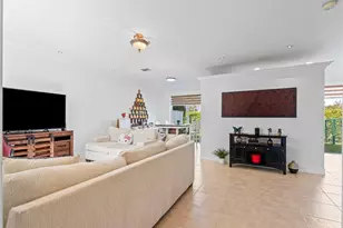 15111 NW 8th St, Pembroke Pines, FL 33028 - Photo 10