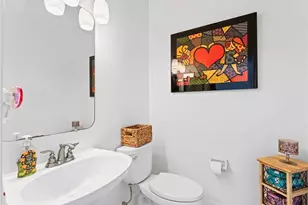 15111 NW 8th St, Pembroke Pines, FL 33028 - Photo 18