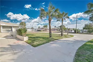 711 Monterey Ave, Cape Coral, FL 33904 - Photo 4