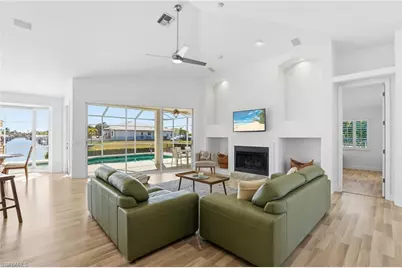 828 SW 52nd St, Cape Coral, FL 33914 - Photo 4