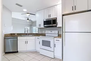 12151 Summergate Cir, Fort Myers, FL 33913 - Photo 4
