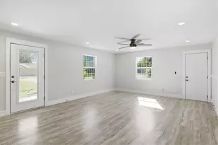 137 Dow Ln, North Fort Myers, FL 33917 - Photo 6